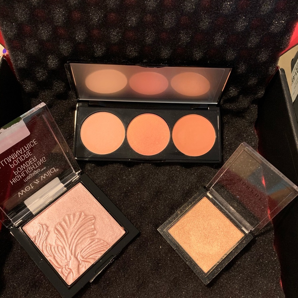 Ipsy highlighter bundle.